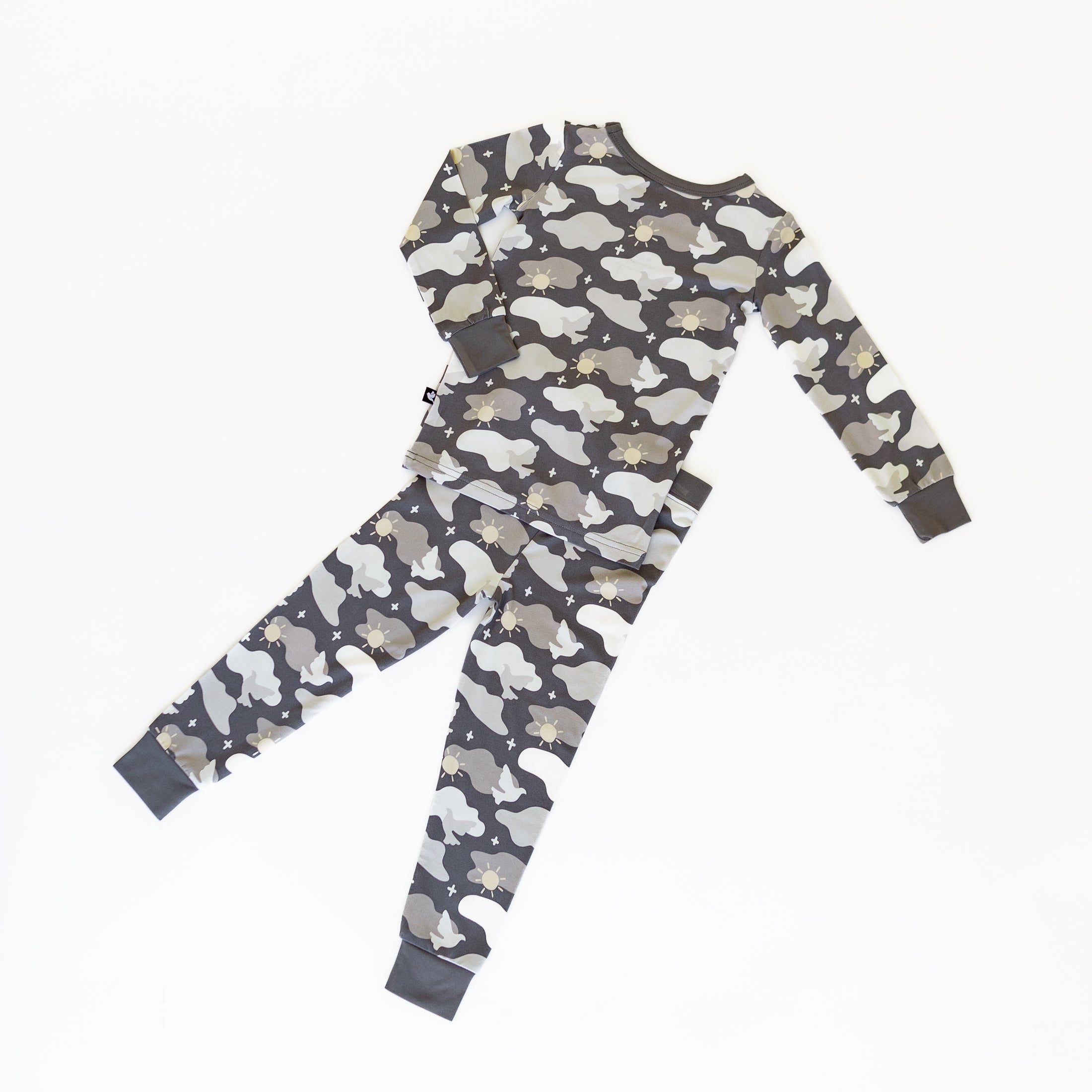 Creed Camo Two-Piece Set – Ultra-Soft Bamboo Kids Outfit with Trendy Camo Print"