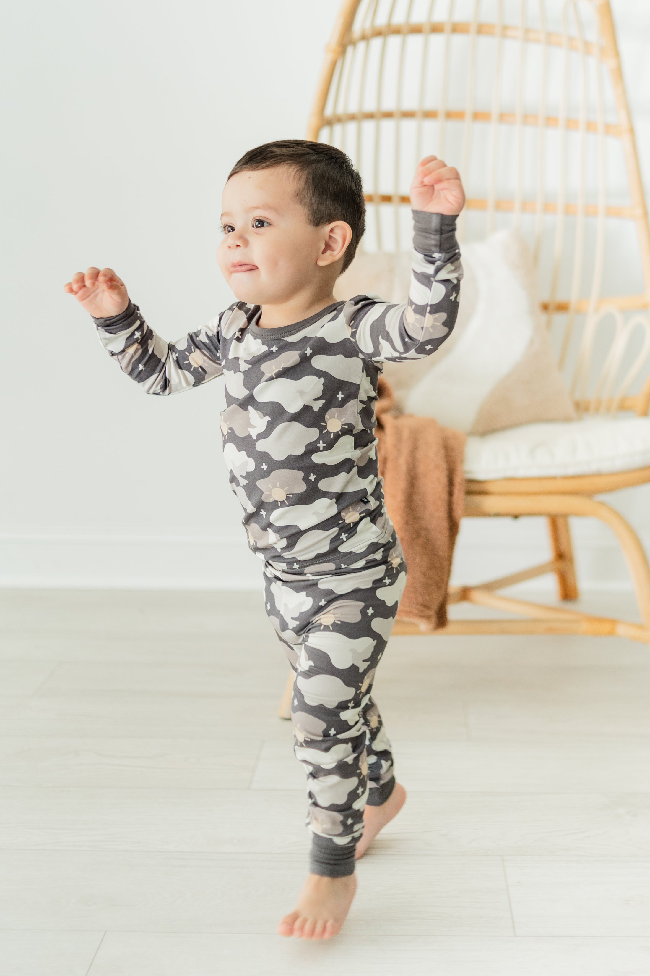 Creed Camo Two-Piece Set – Ultra-Soft Bamboo Kids Outfit with Trendy Camo Print"