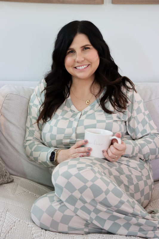 Ivy Wavy Checkers Women’s Pajama Set – Soft & Breathable Bamboo Loungewear