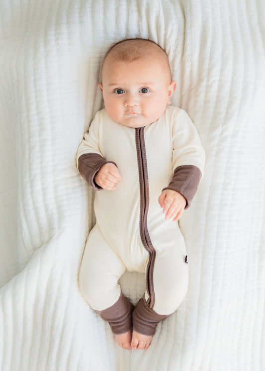 Oatmeal Romper – Ultra-Soft Bamboo Baby Outfit with Snap Closure and Neutral Color