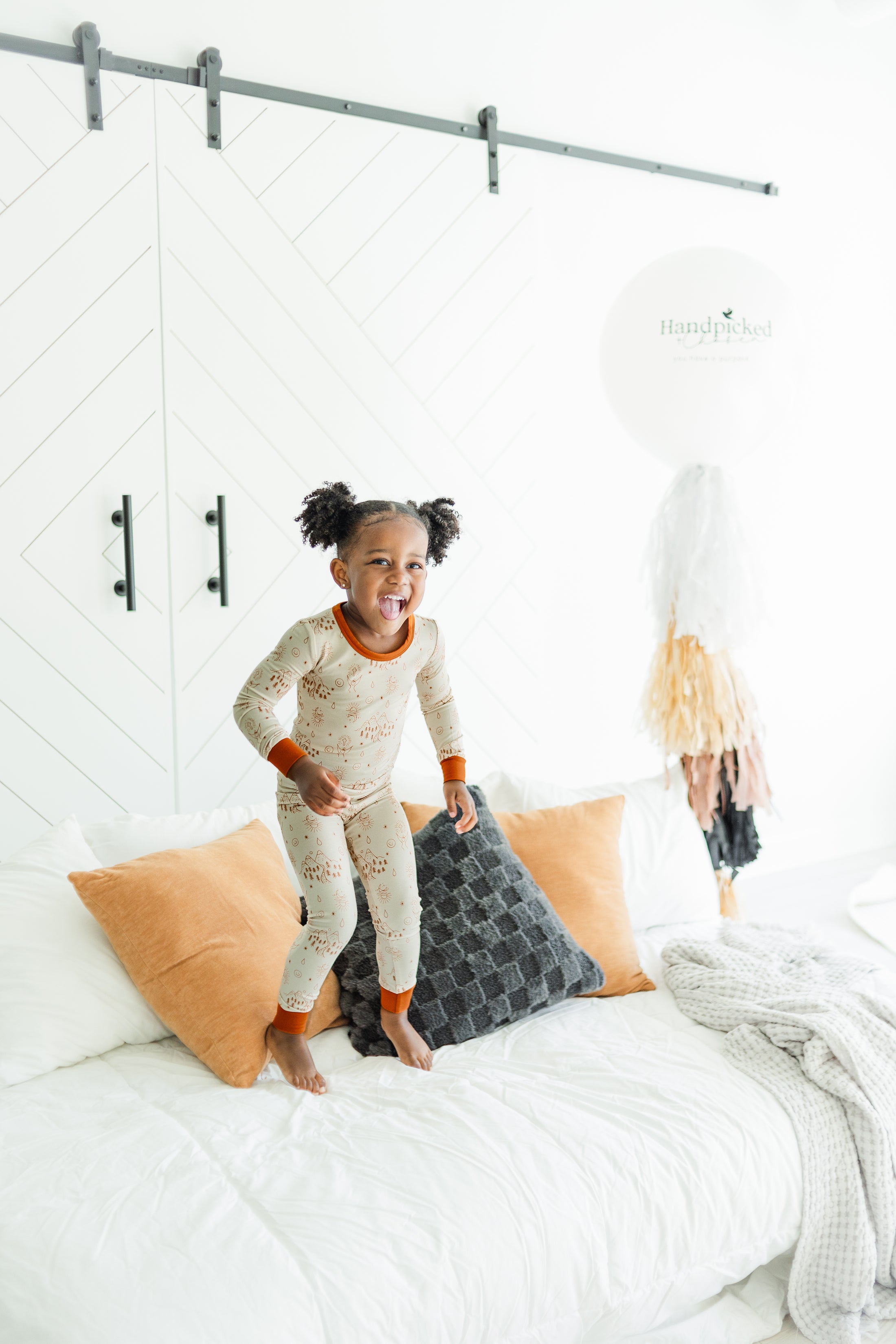 Praise Two-Piece Set – Soft & Stylish Bamboo Kids Outfit with Long Sleeve Top and Matching Pants