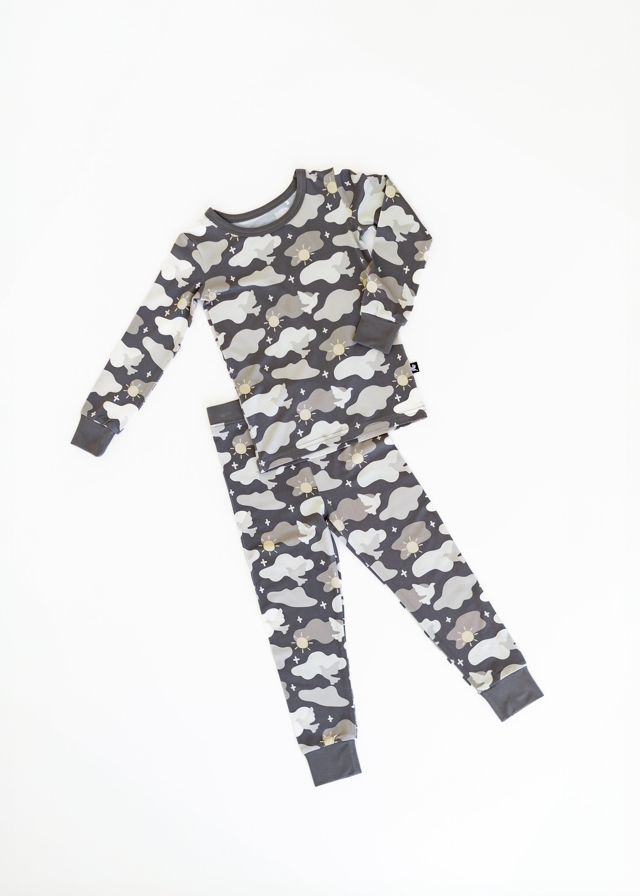 Creed Camo Two-Piece Set – Ultra-Soft Bamboo Kids Outfit with Trendy Camo Print"